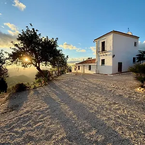 El Cielo, Cortijo En El Corazon De Montanas Málaga