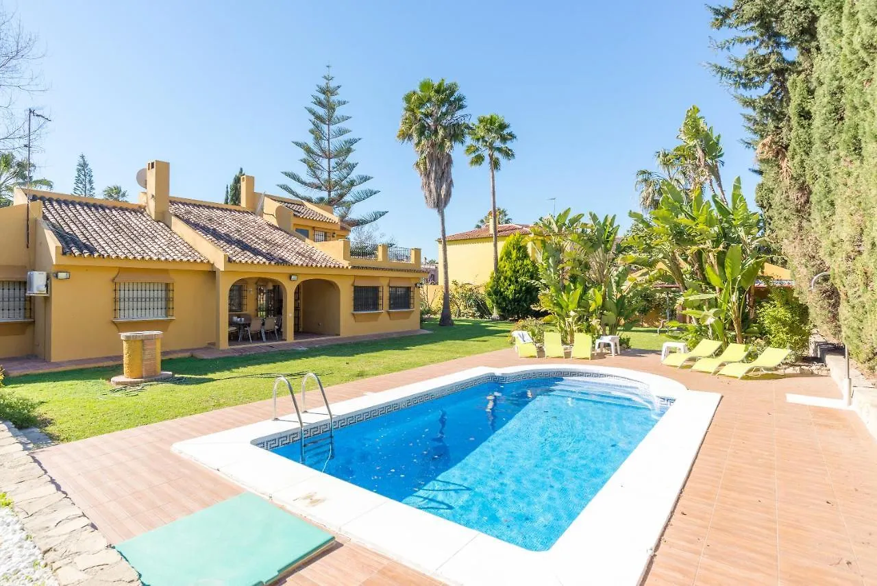 Guadalmar: Villa Con Piscina Malaga