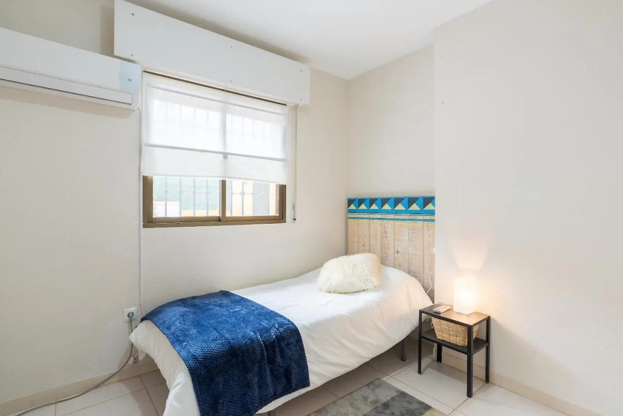 Guadalmar: Villa Con Piscina Malaga