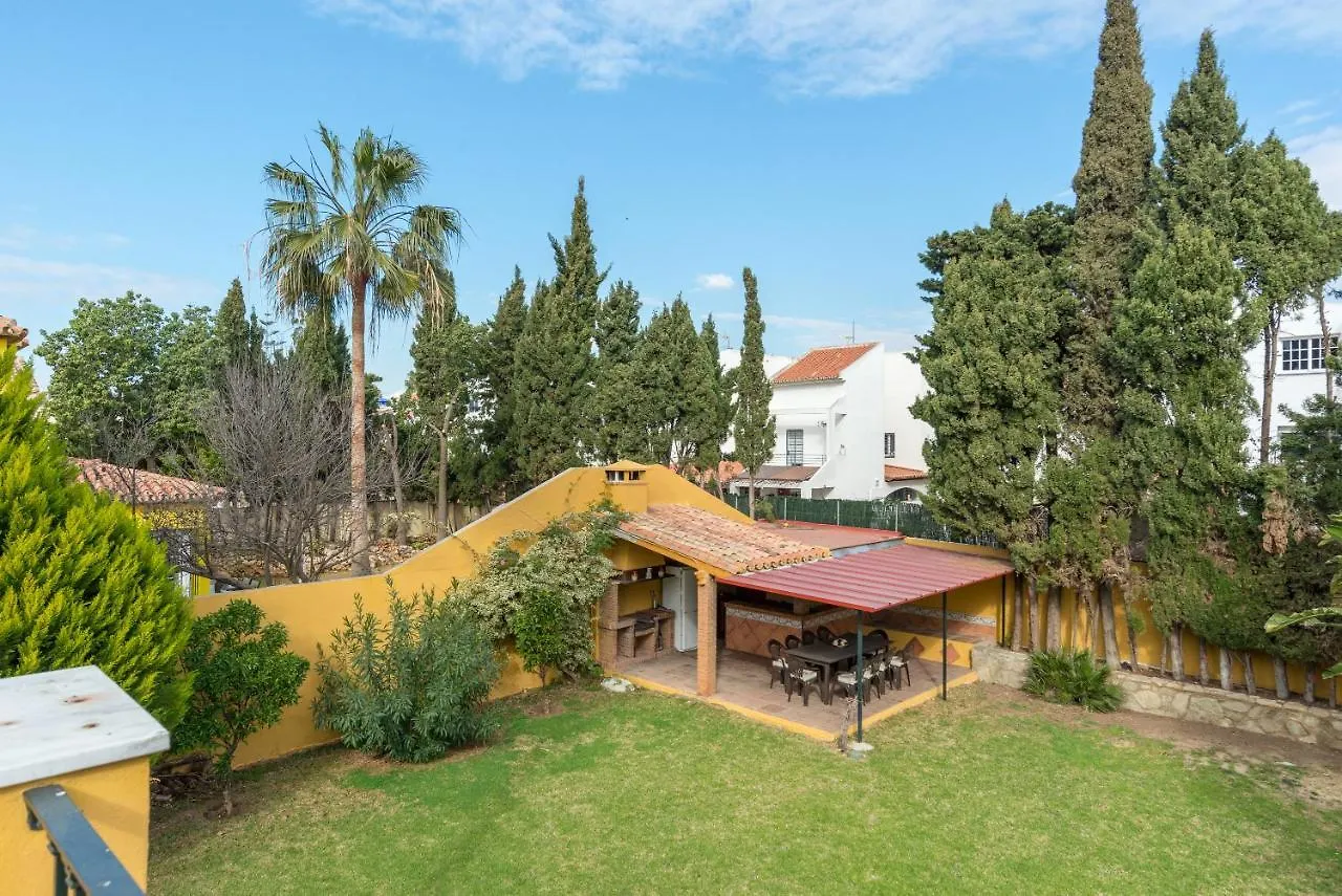Guadalmar: Villa Con Piscina Malaga