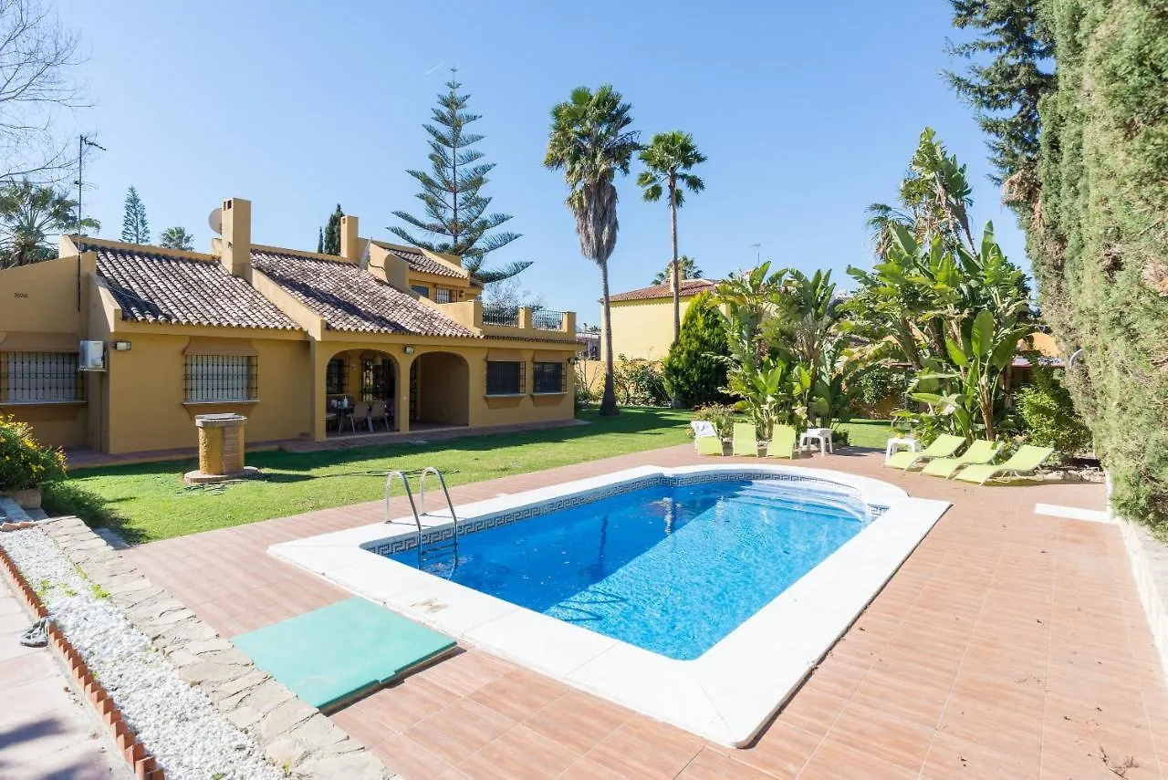 Guadalmar: Villa Con Piscina Malaga