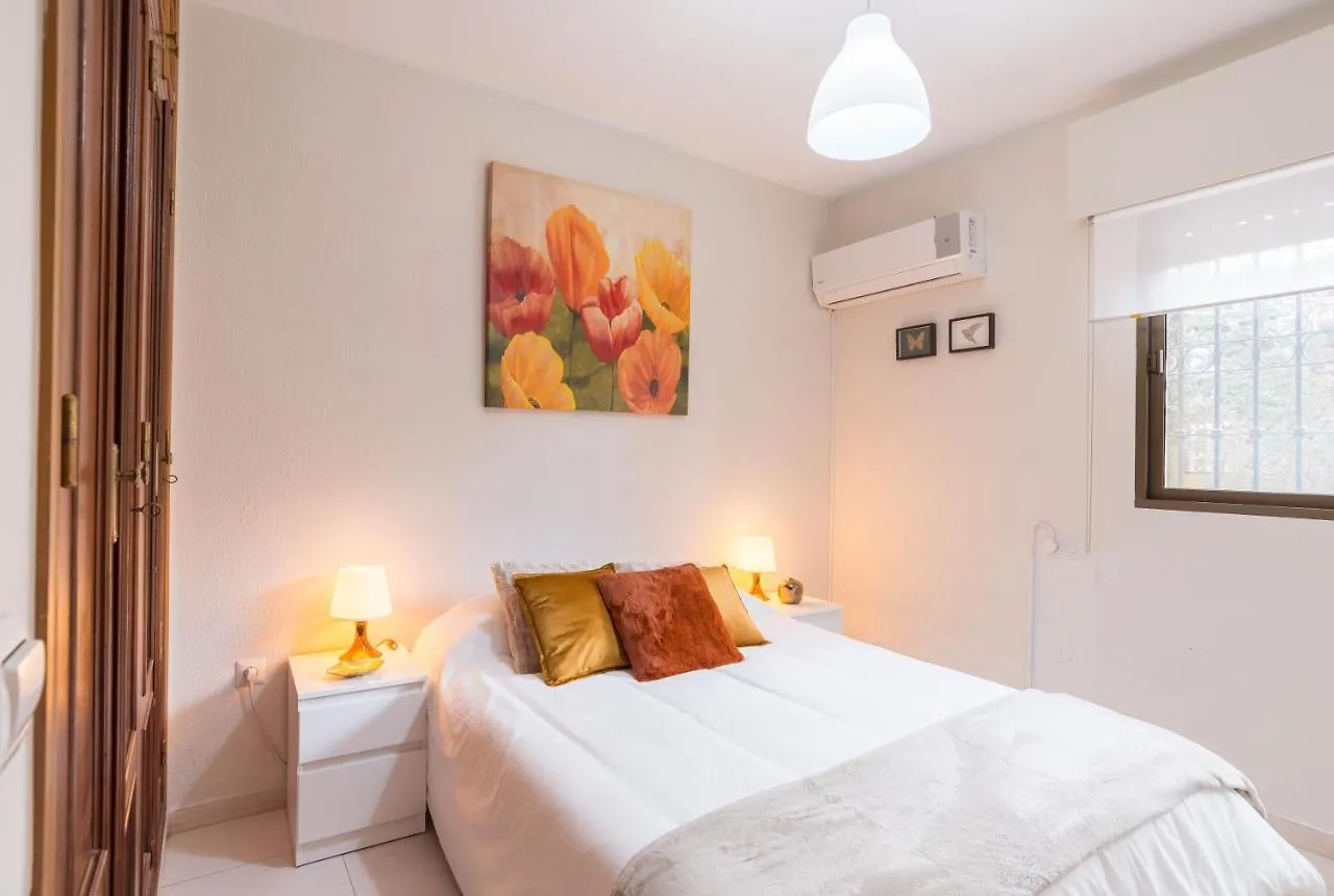 Guadalmar: Villa Con Piscina Malaga