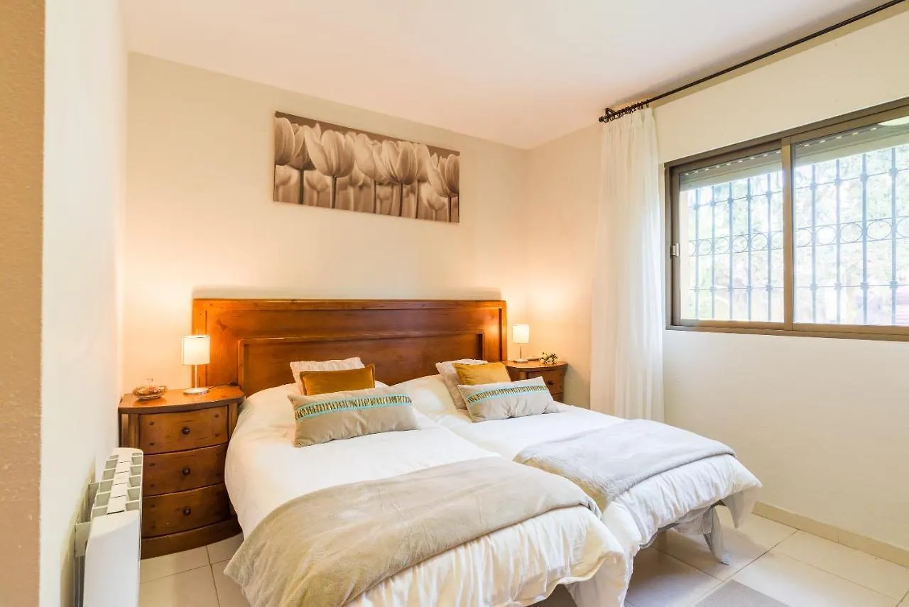Guadalmar: Villa Con Piscina Malaga
