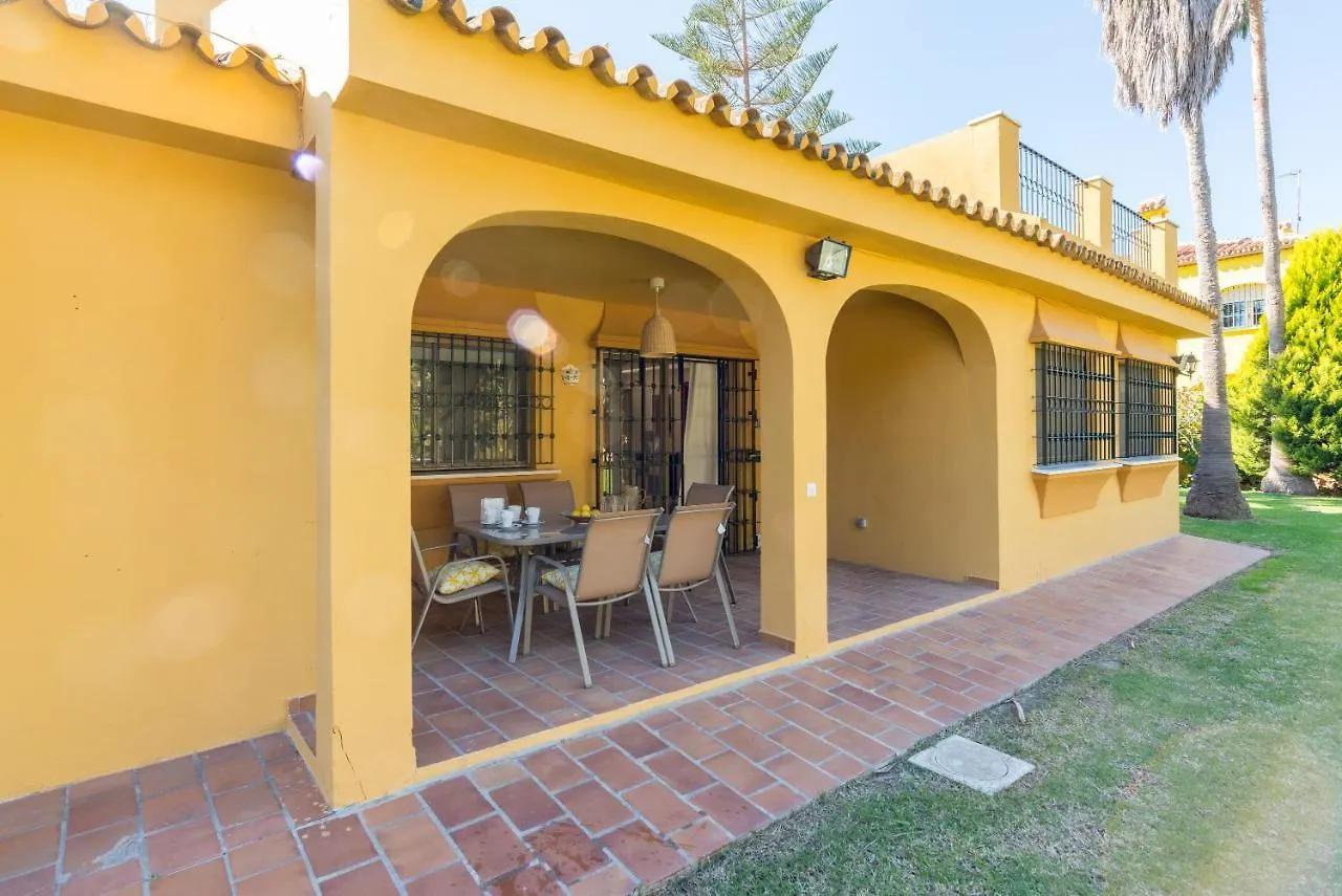 Guadalmar: Villa Con Piscina Malaga